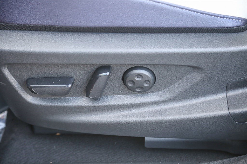 New 2026 Nissan Leaf Platinum+ image 23