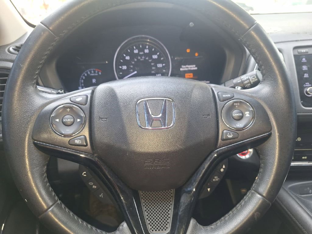 Used 2021 Honda HR-V EX-L image 4
