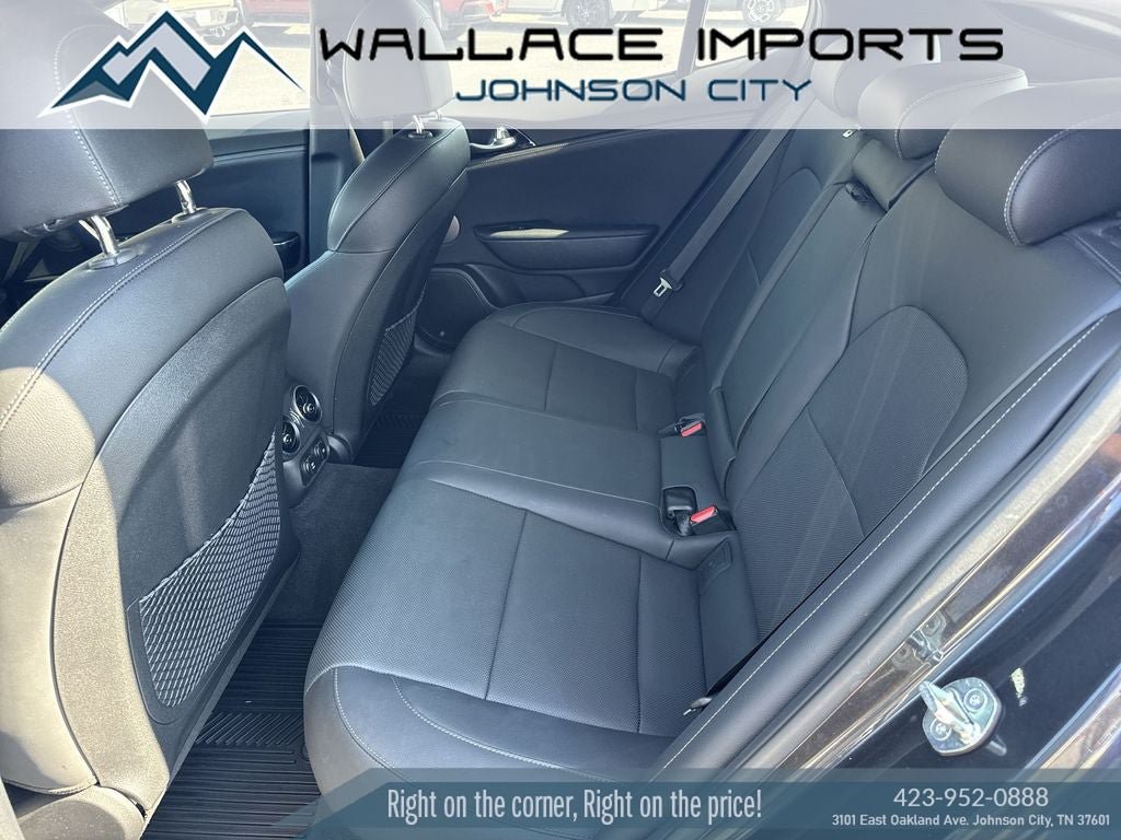 Used 2023 Kia Stinger GT-Line w/ Sun & Sound Package RWD image 35