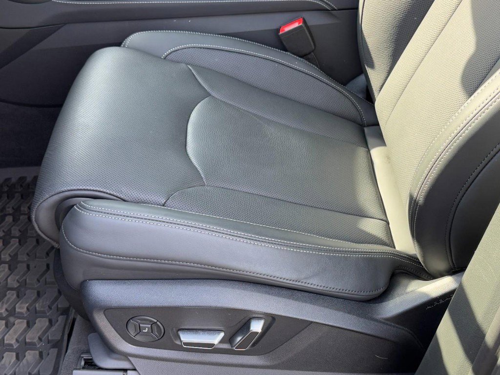 Used 2025 Audi Q7 3.0T Prestige w/ Prestige Package image 25