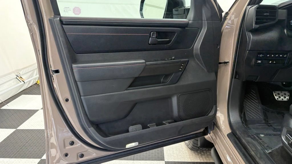 Used 2025 Toyota Tundra TRD Pro AWD/4WD image 16