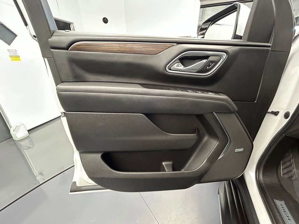 Used 2023 Chevrolet Tahoe High Country image 15