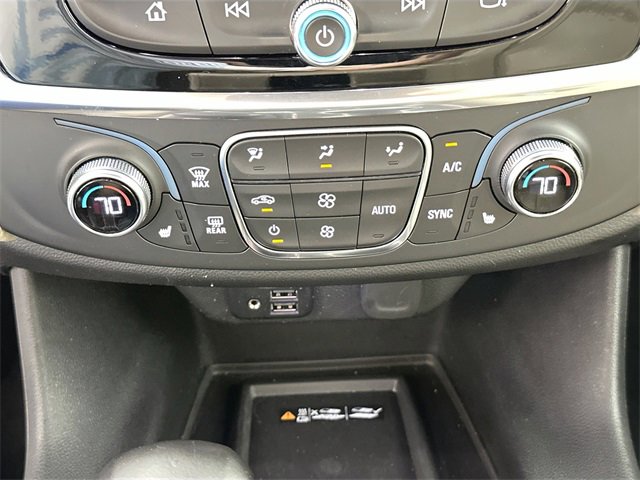 Used 2022 Chevrolet Traverse LT w/ LT Premium Package image 15