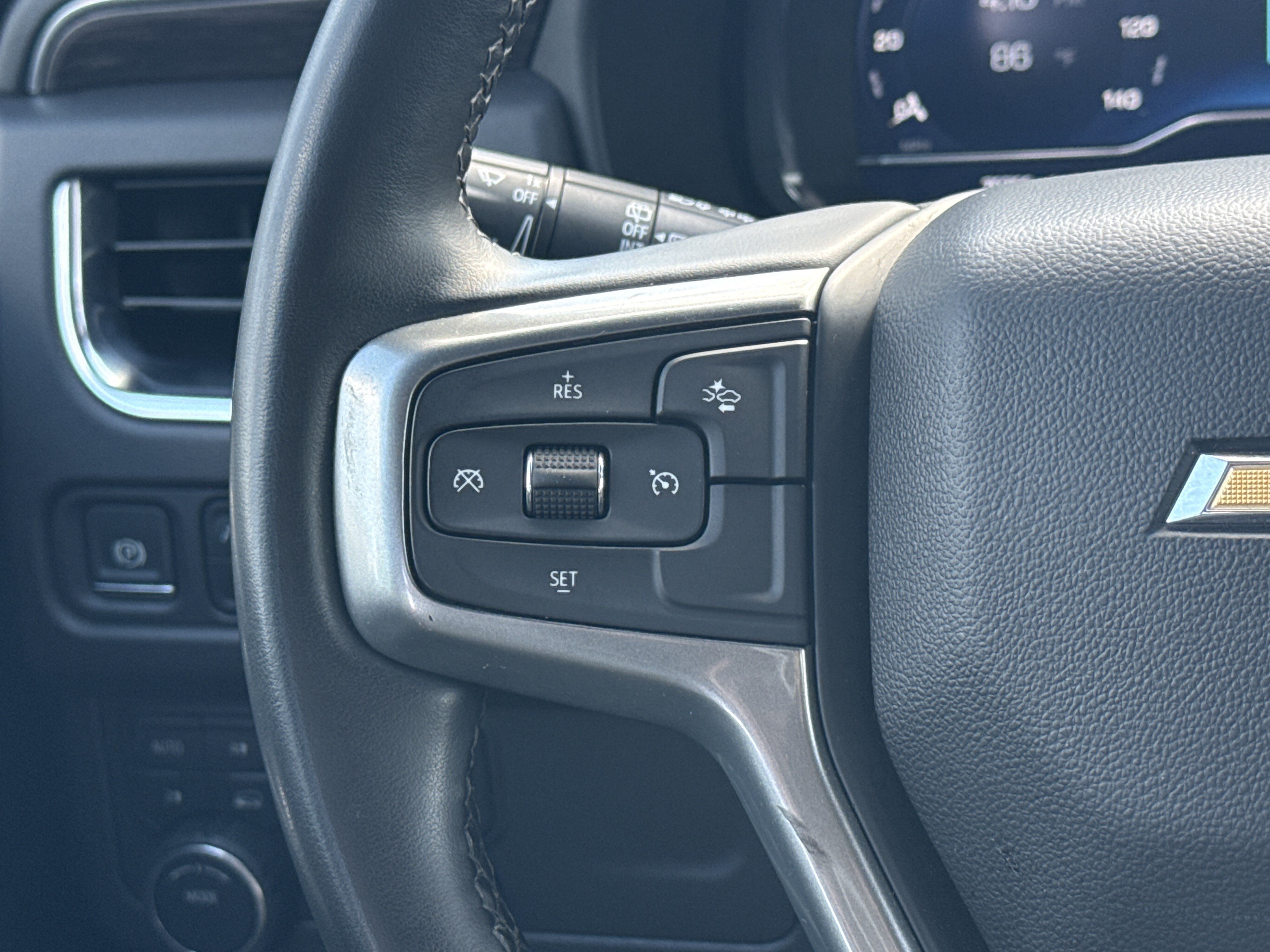 Used 2024 Chevrolet Suburban LT AWD/4WD image 28