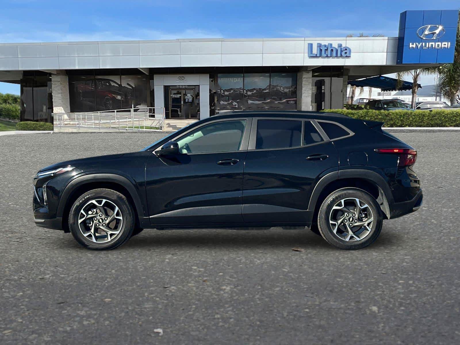 Used 2024 Chevrolet Trax LT FWD image 6
