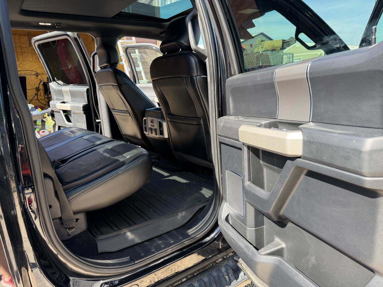 Used 2017 Ford F150 Lariat w/ Equipment Group 502A Luxury AWD/4WD image 17