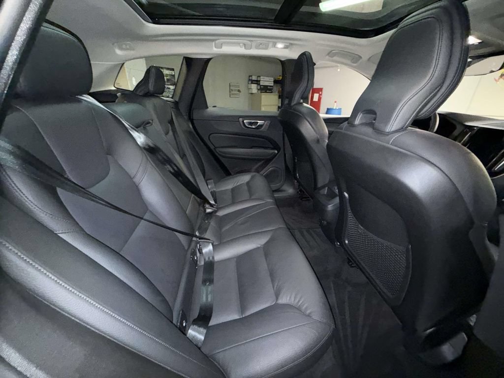 Used 2024 Volvo XC60 B5 Plus w/ Protection Package Premier AWD/4WD image 16