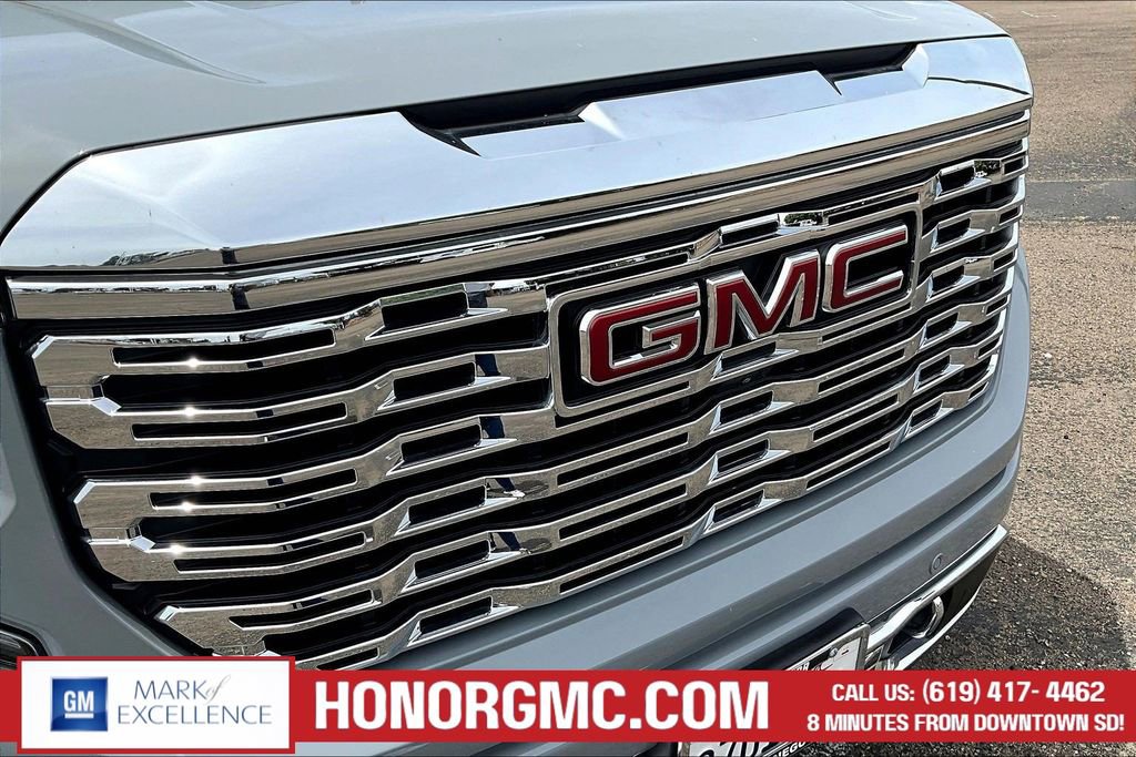 Used 2024 GMC Sierra 1500 Denali w/ Technology Package AWD/4WD image 33