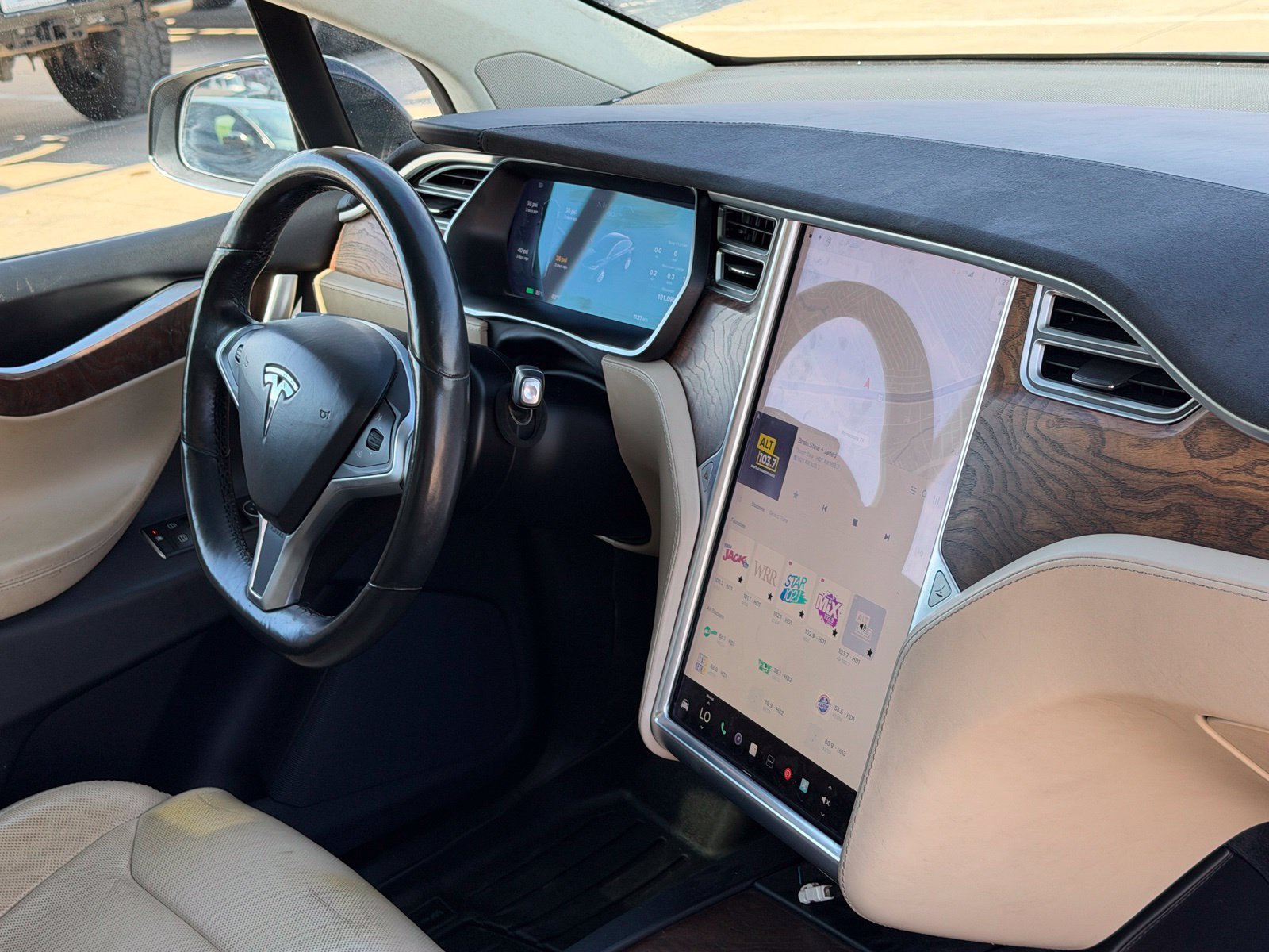 Used 2016 Tesla Model X 90D AWD/4WD image 45