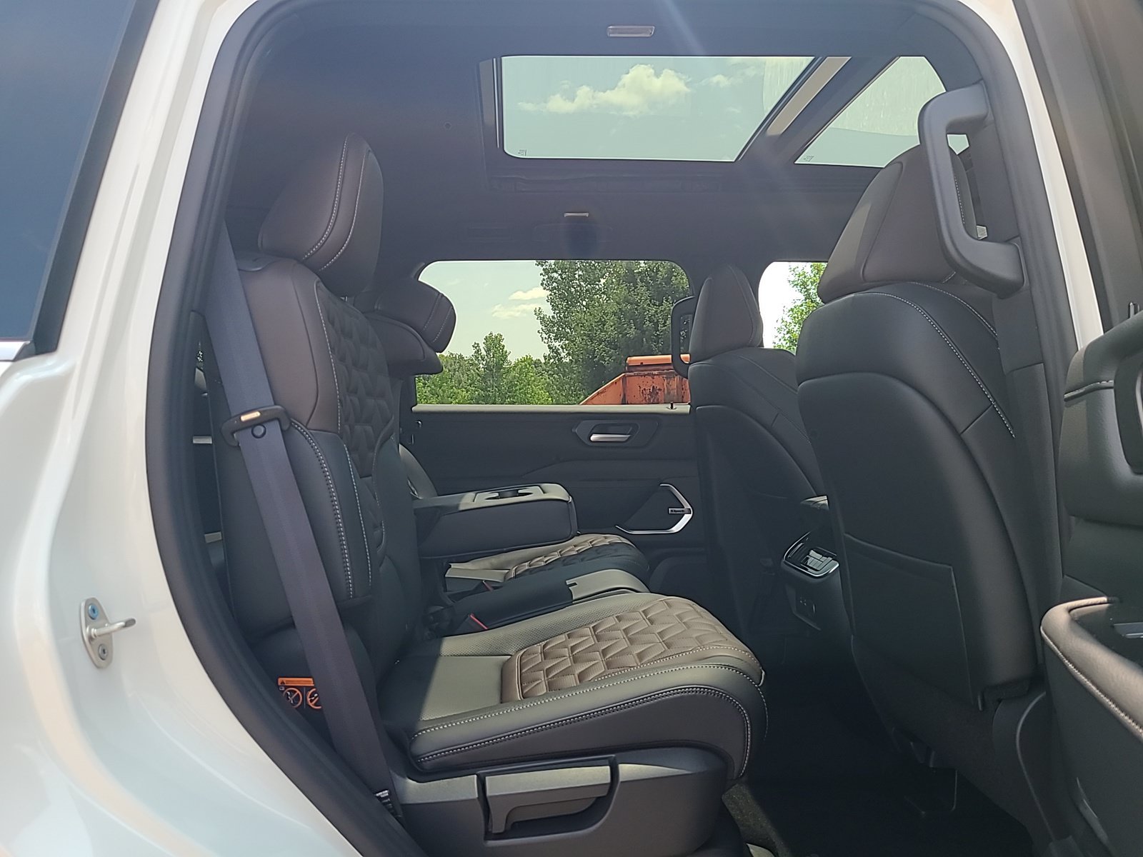 New 2026 Nissan Armada Platinum AWD/4WD image 29