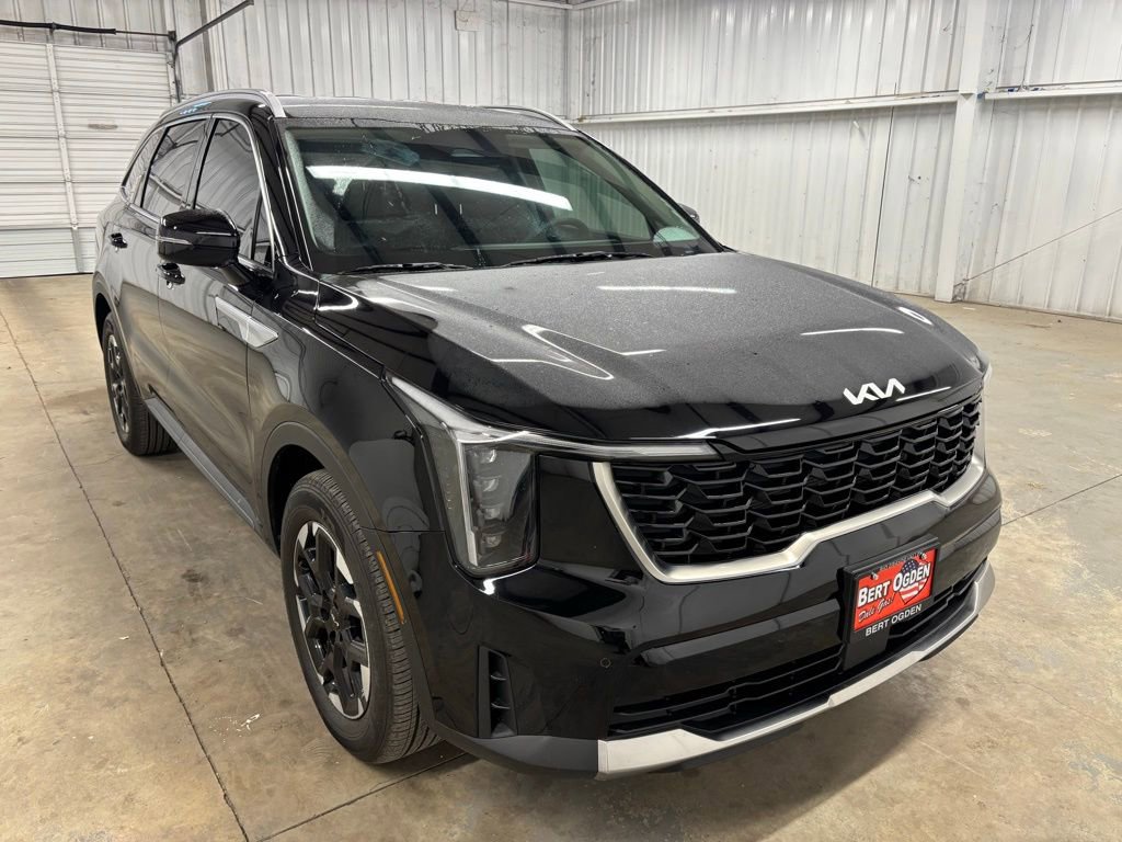 Used 2025 Kia Sorento S