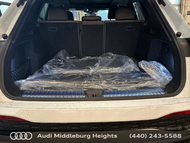 Used 2025 Audi Q5 Premium Plus w/ Premium Plus AWD/4WD image 27