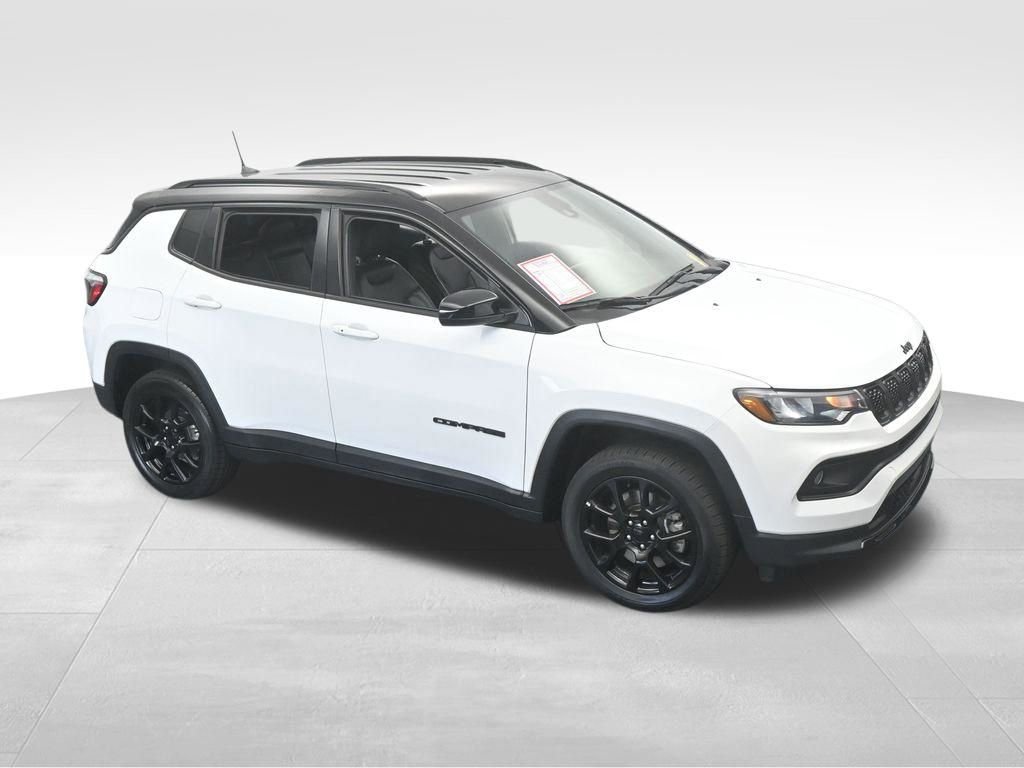 Used 2023 Jeep Compass Altitude image 52