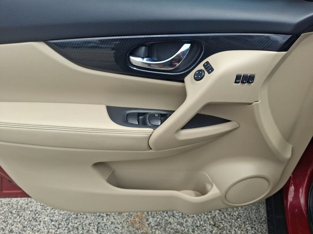 Used 2019 Nissan Rogue SL w/ Premium Package AWD/4WD image 14