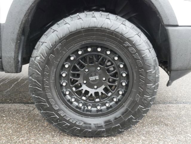 Used 2017 RAM 1500 Classic SLT AWD/4WD image 11