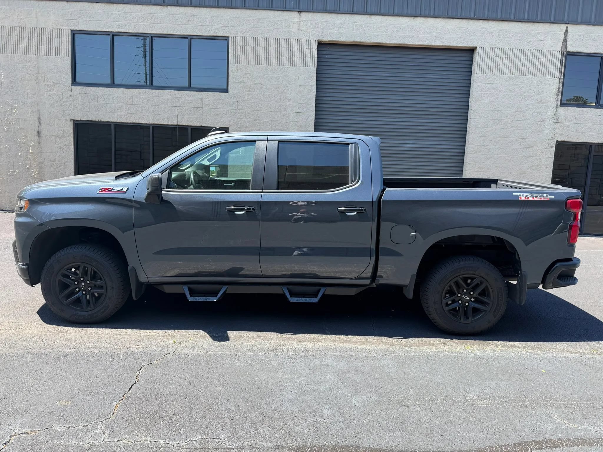 Used 2022 Chevrolet Silverado 1500 LT Trail Boss AWD/4WD image 3