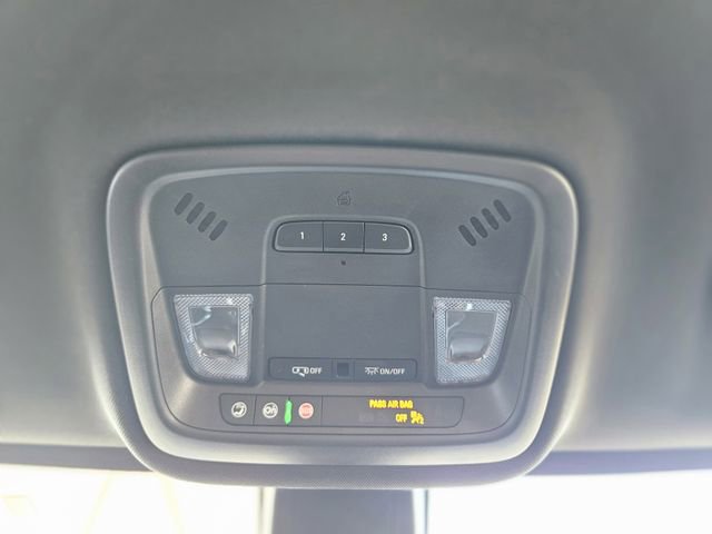 Used 2023 Chevrolet Traverse LT image 26