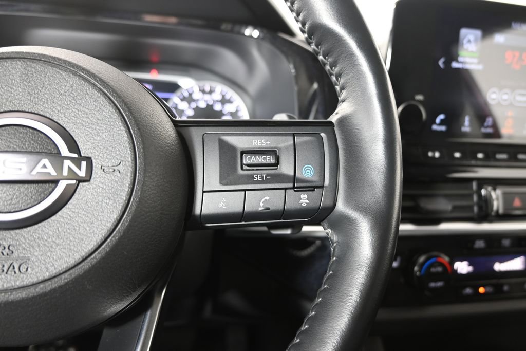 Used 2023 Nissan Pathfinder SL image 35