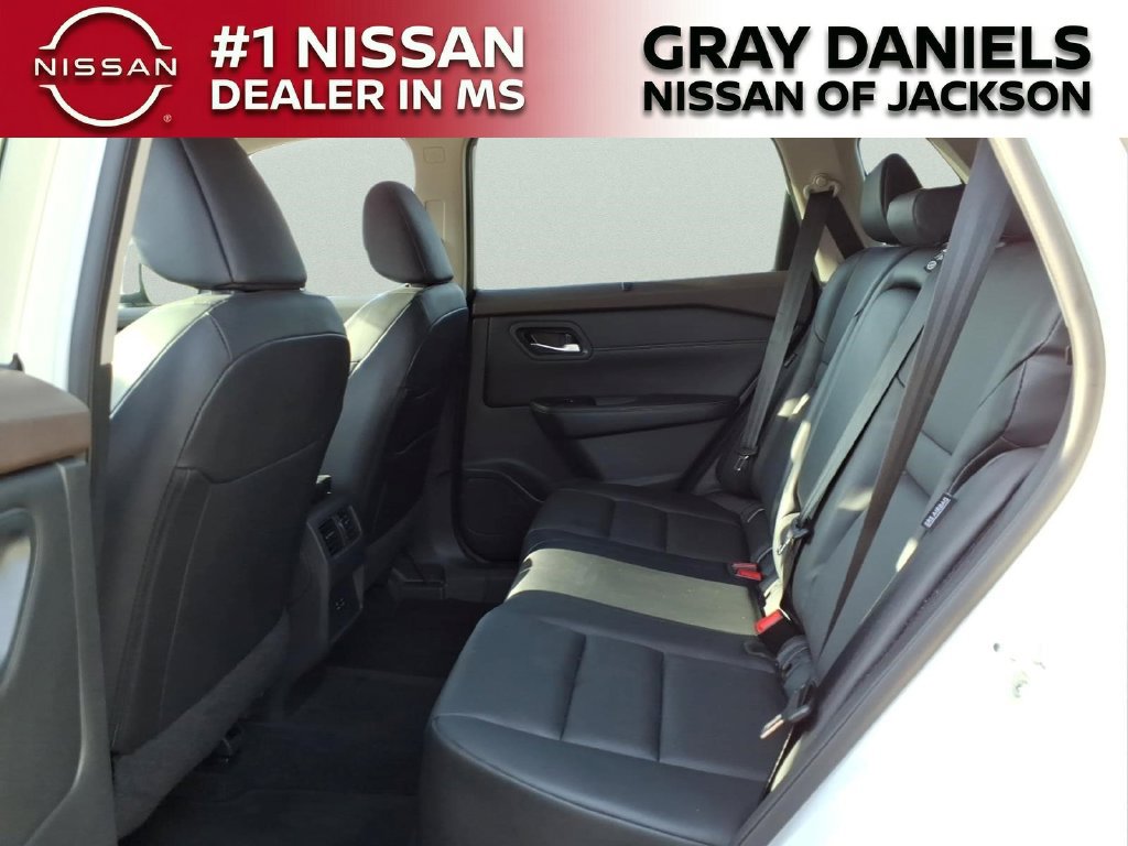 Used 2023 Nissan Rogue SV w/ SV Premium B Package FWD image 25