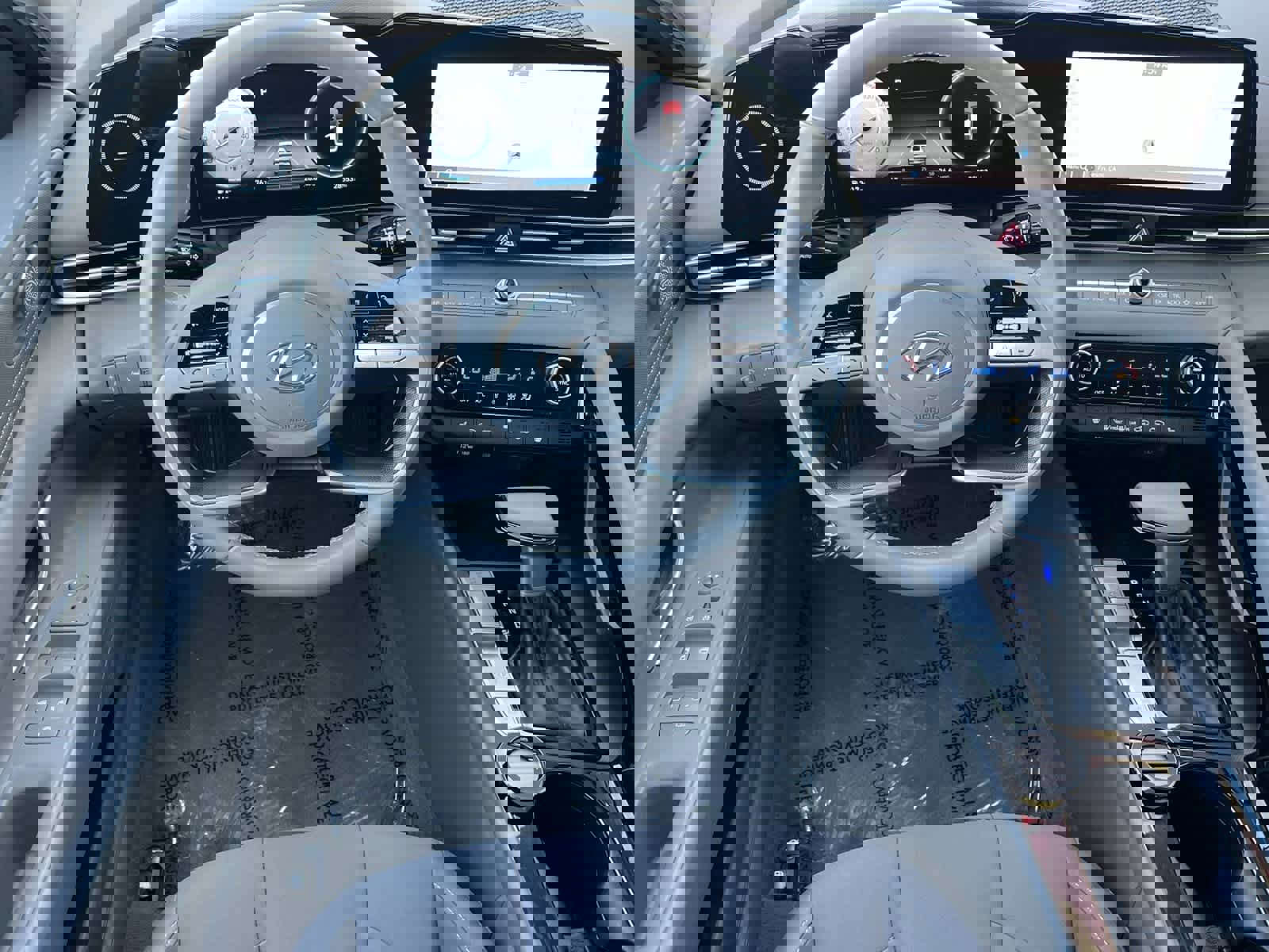 Certified 2023 Hyundai Elantra SEL w/ Convenience Package image 15