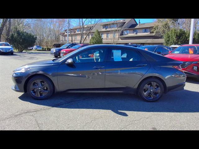 Certified 2023 Hyundai Elantra SEL FWD image 5