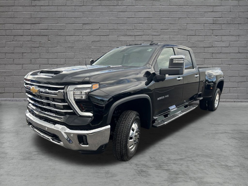 New 2026 Chevrolet Silverado 3500 LTZ w/ LTZ Convenience Package AWD/4WD image 3