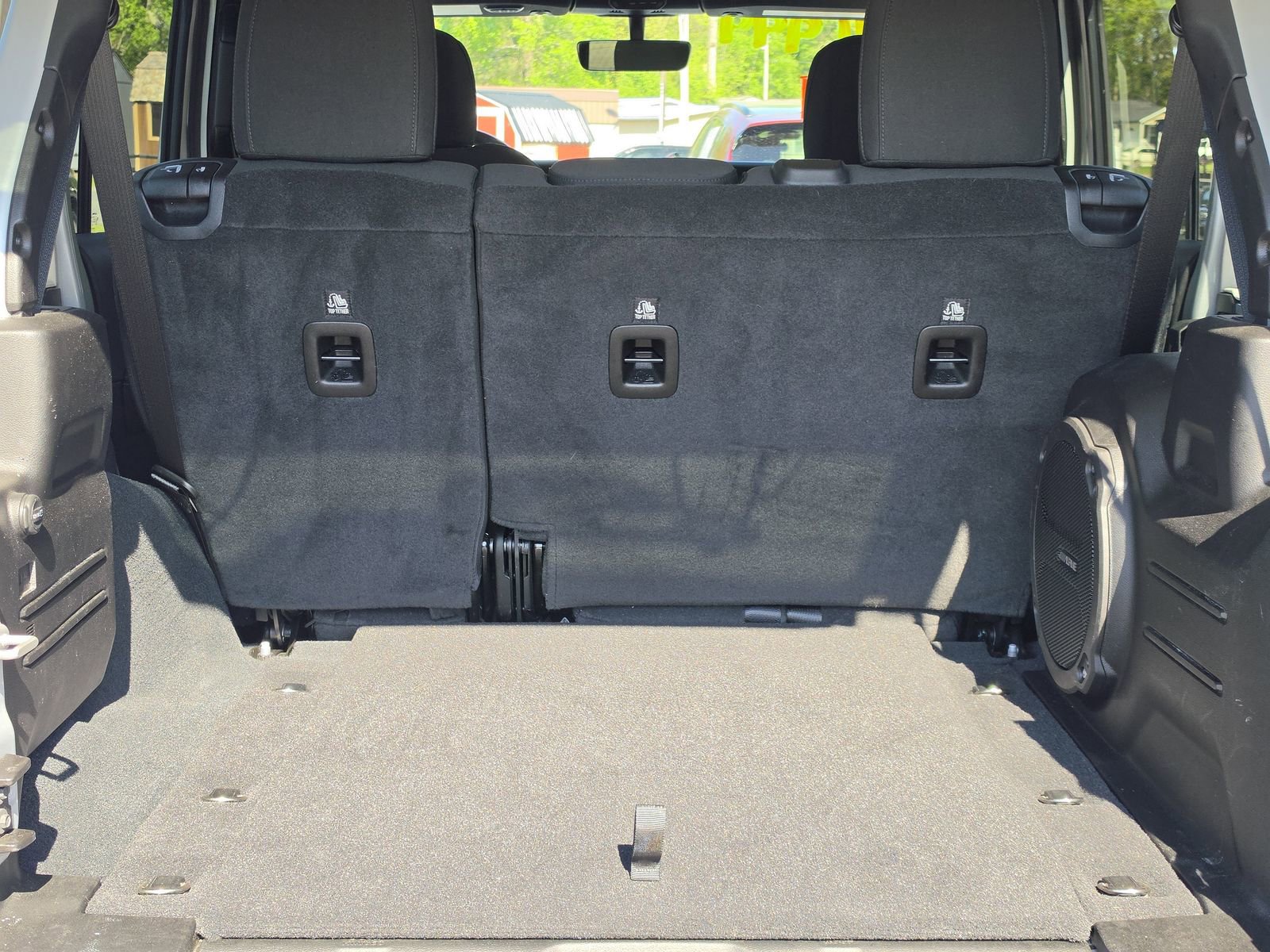 Used 2022 Jeep Wrangler Unlimited Sahara w/ LED Lighting Group image 13