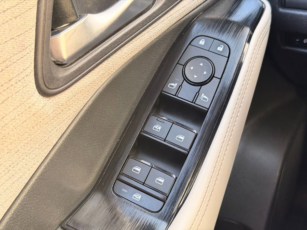 Used 2023 Nissan Rogue SV AWD/4WD image 26