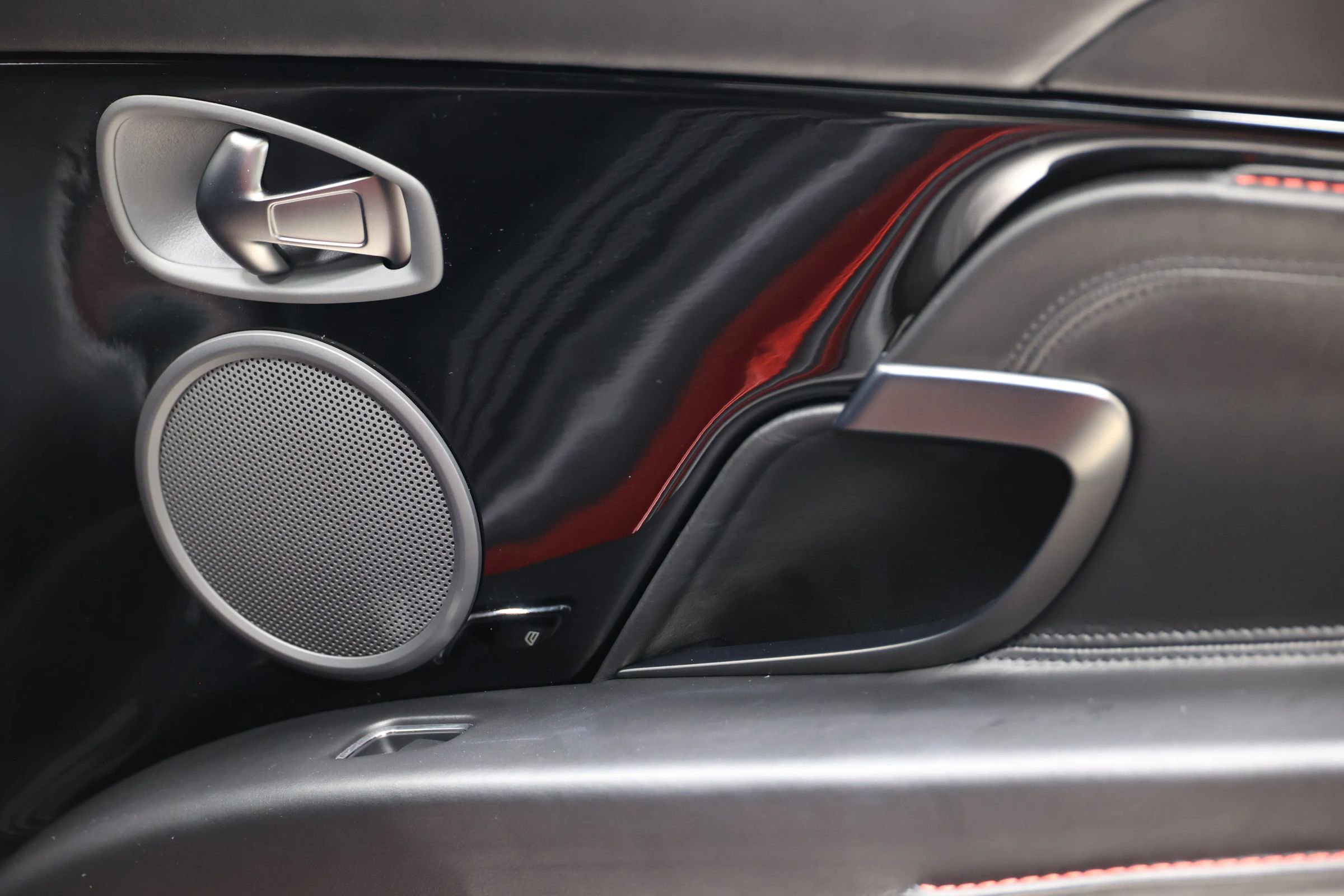 Used 2018 Aston Martin DB11 V12 image 57