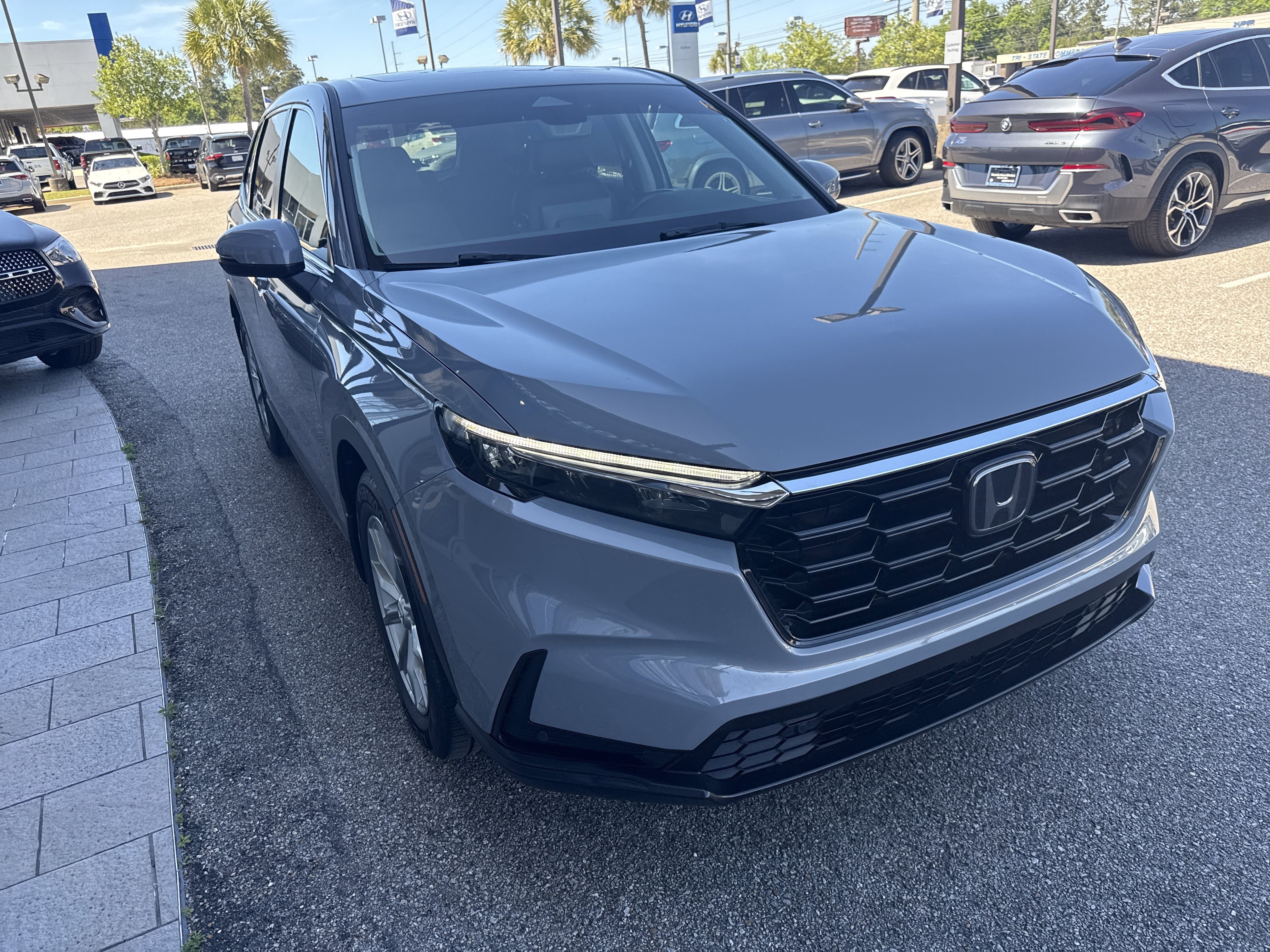 Used 2023 Honda CR-V EX-L image 5