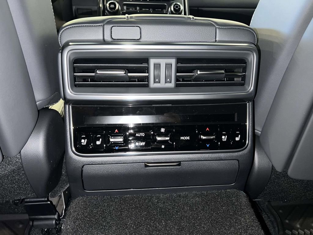 New 2026 Lexus LX 700h Luxury image 12