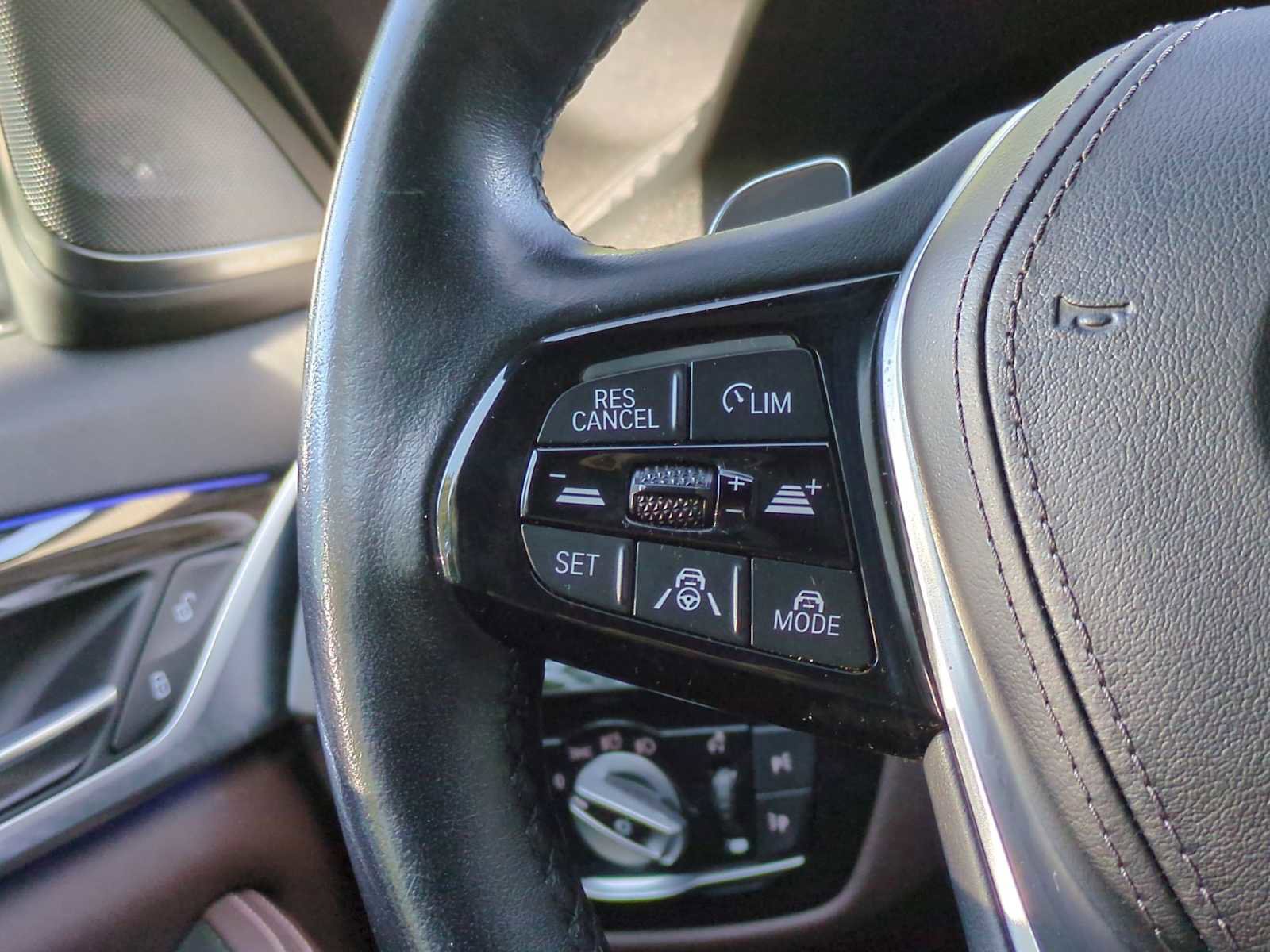 Used 2021 BMW 530i xDrive w/ Premium Package image 25