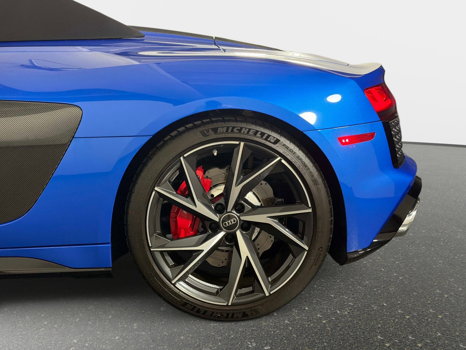 Used 2023 Audi R8 V10 performance image 15