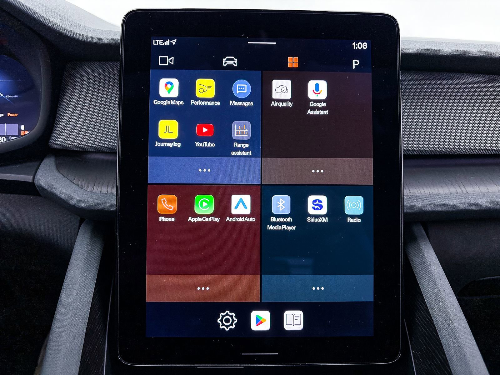 Used 2023 Polestar Polestar 2 w/ Pilot Pack image 21