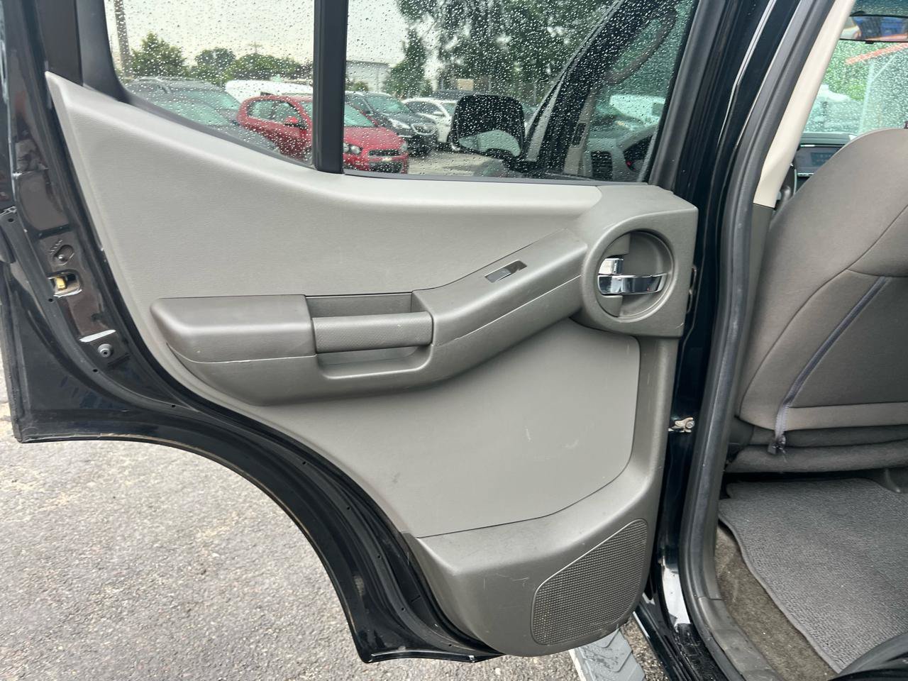 Used 2012 Nissan Xterra S AWD/4WD image 16