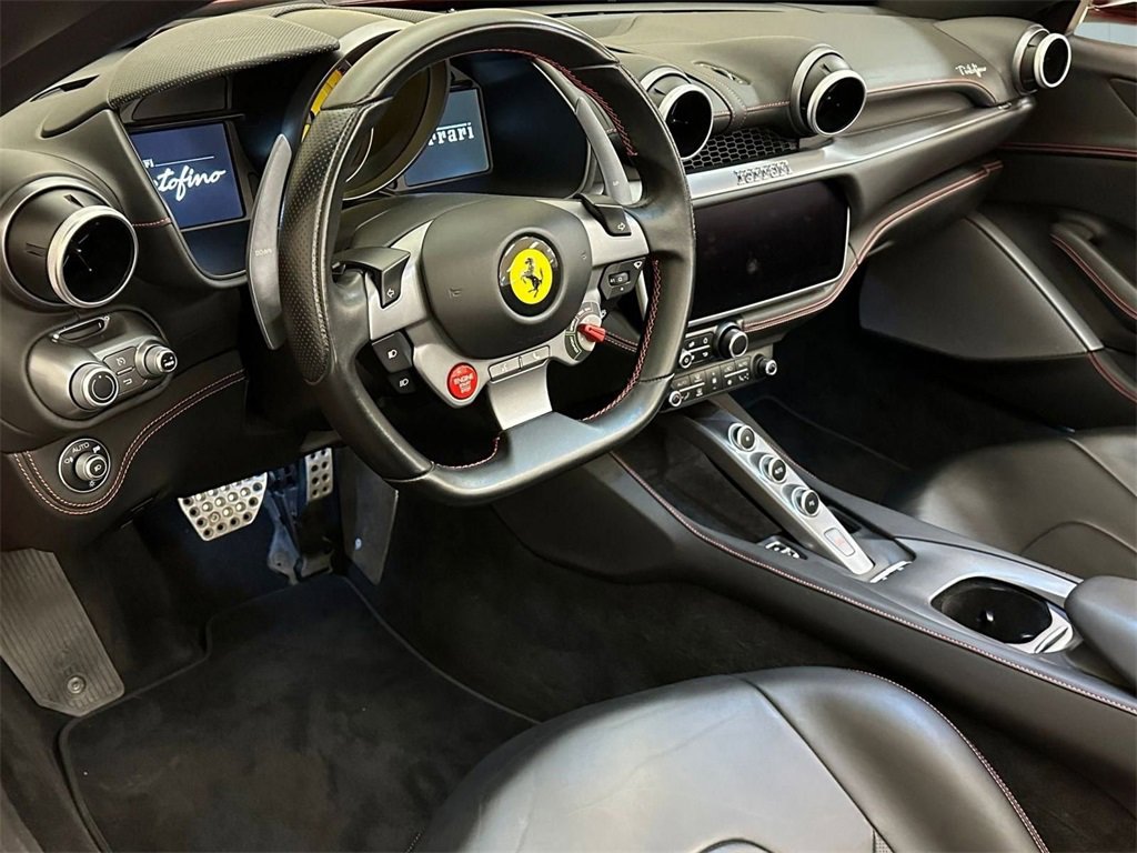 Used 2019 Ferrari Portofino image 4