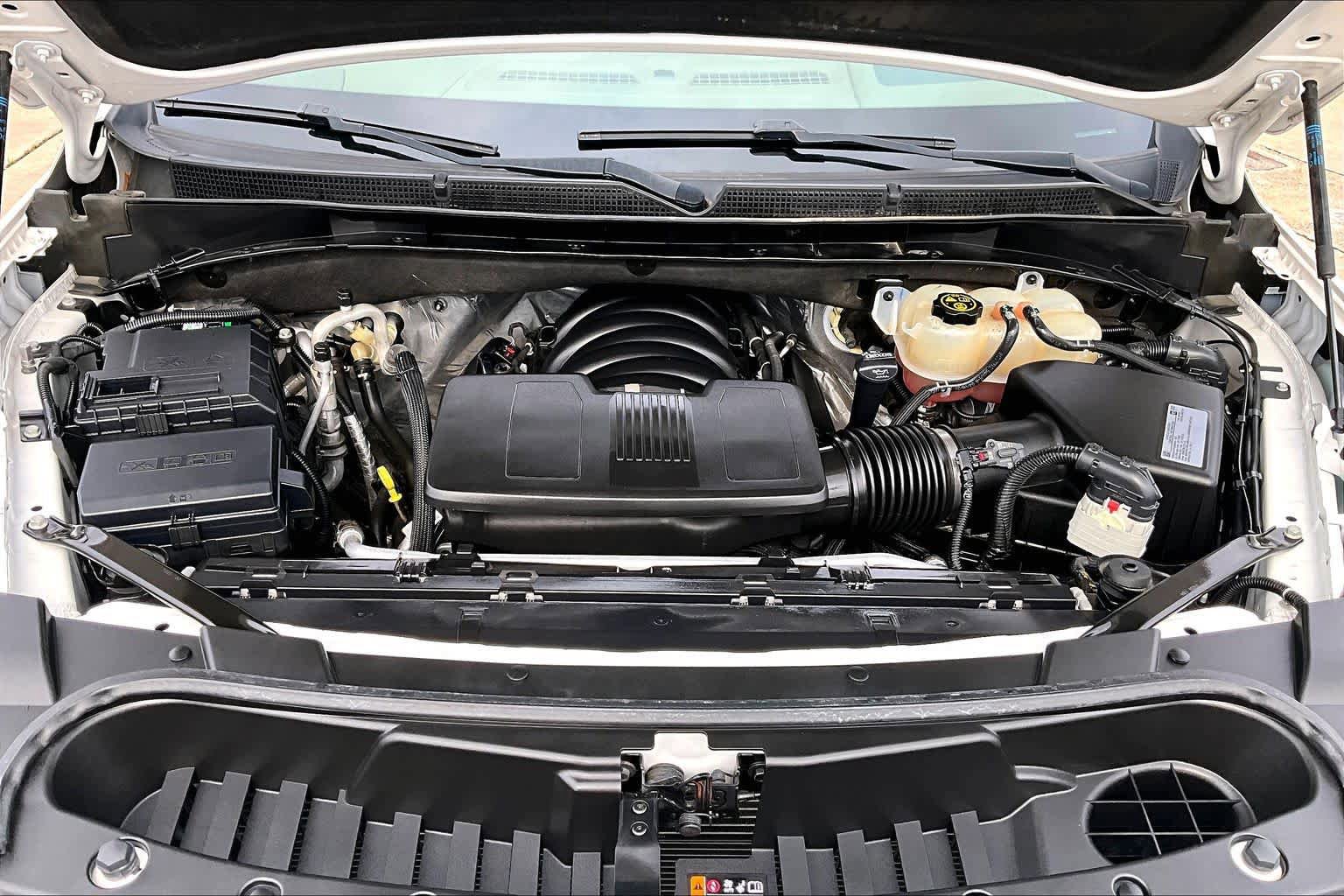 Used 2021 GMC Yukon Denali w/ Denali Premium Package RWD image 32