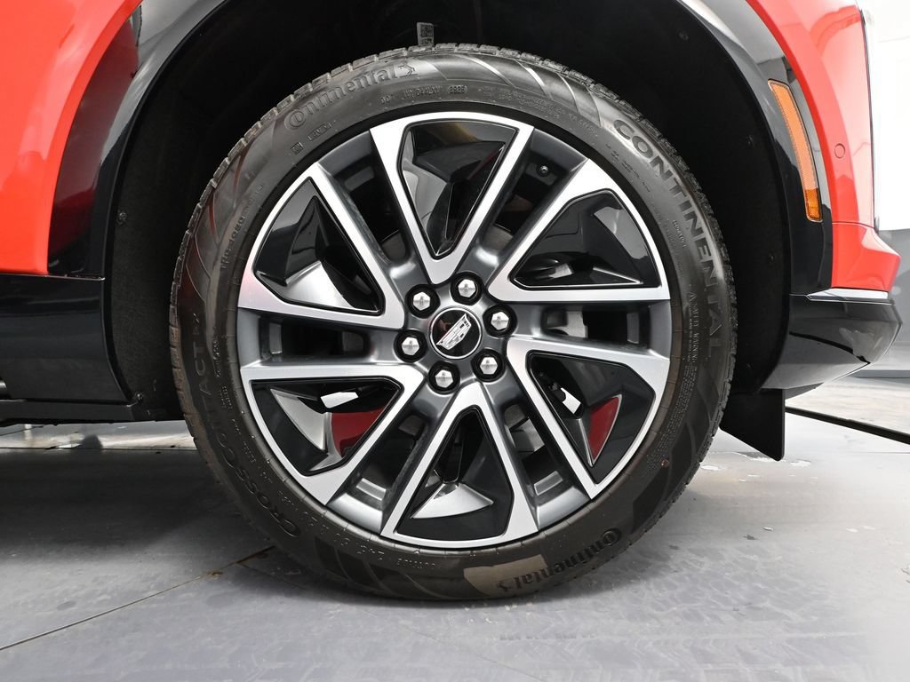 Used 2026 Cadillac Optiq Sport 1 w/ LPO, Floor Liner Package AWD/4WD image 12