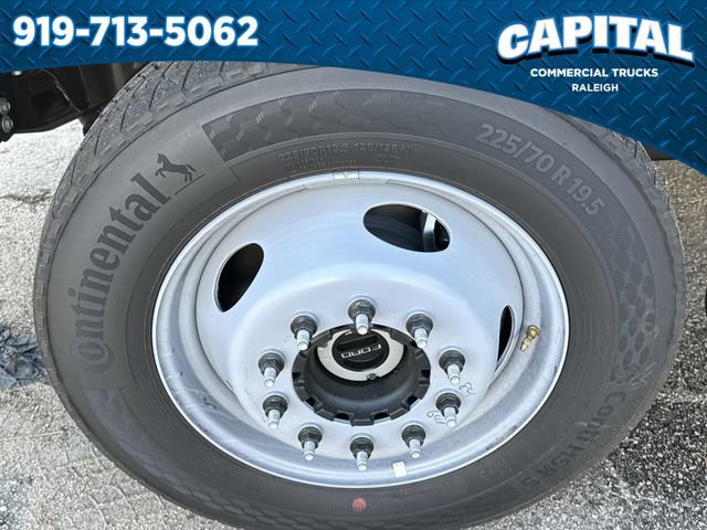 New 2026 Ford F550 4x4 Crew Cab image 15