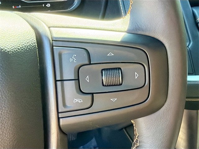 Used 2022 GMC Yukon XL AT4 image 39