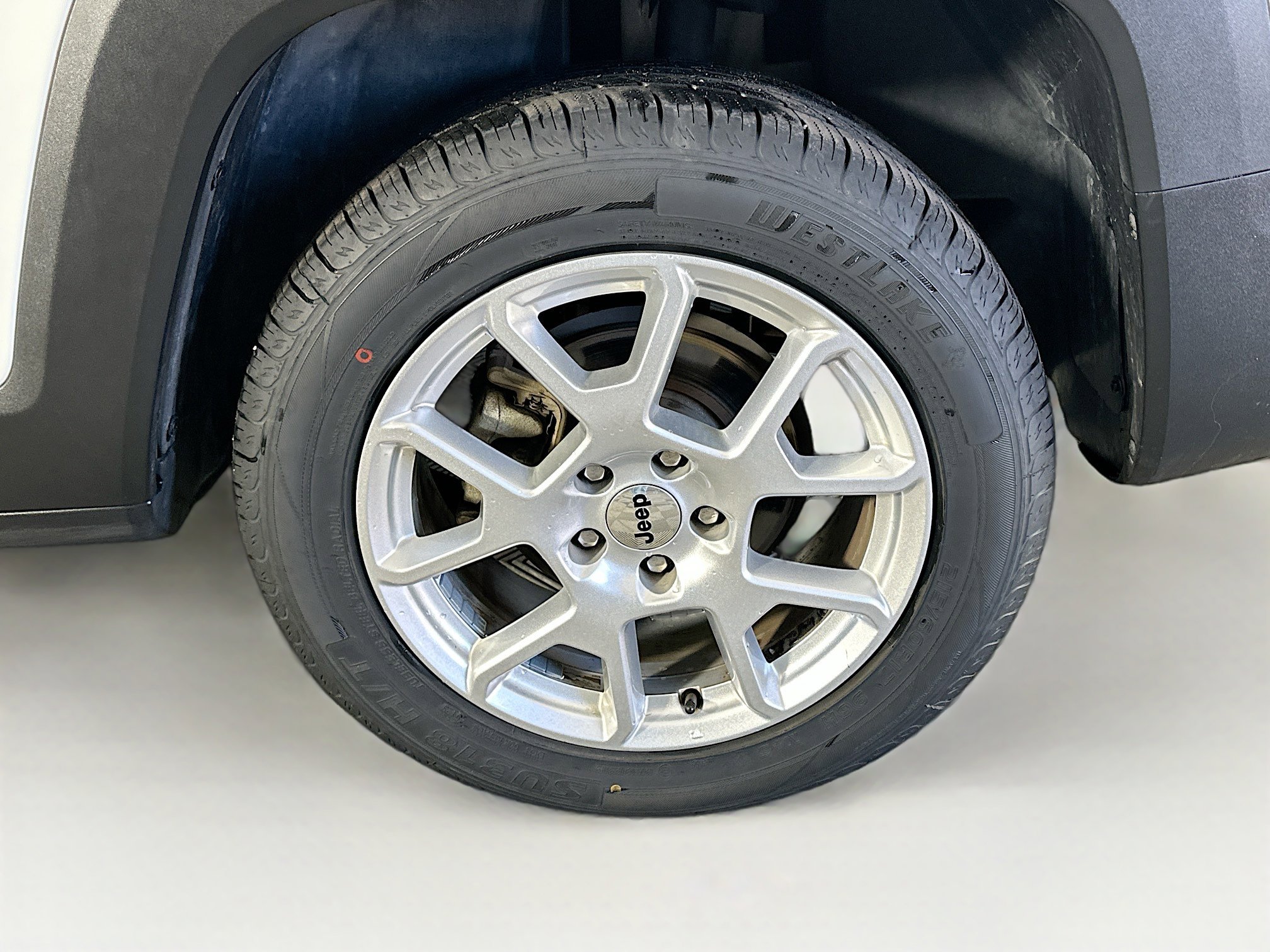 Used 2023 Jeep Renegade Latitude image 11