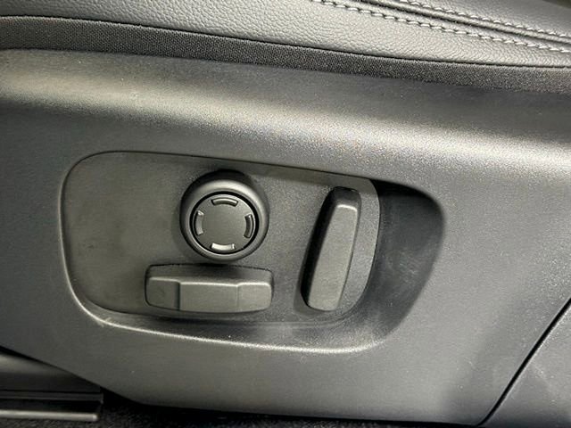 New 2025 Land Rover Discovery Sport Dynamic SE AWD/4WD image 32