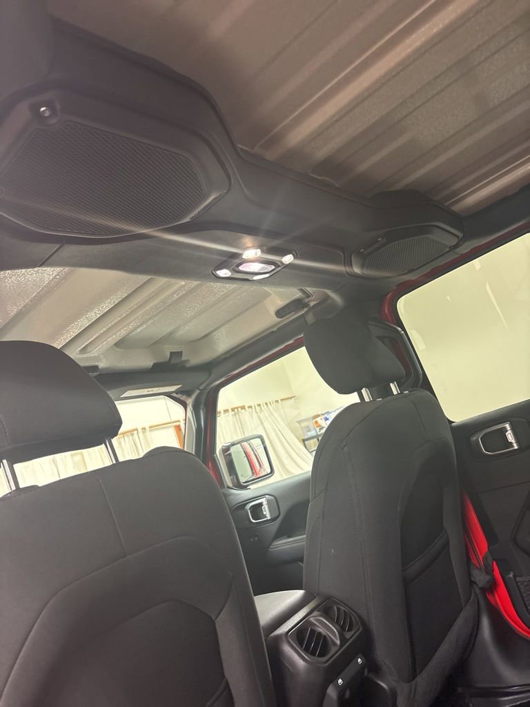 Used 2021 Jeep Wrangler Unlimited Sahara w/ LED Lighting Group image 21