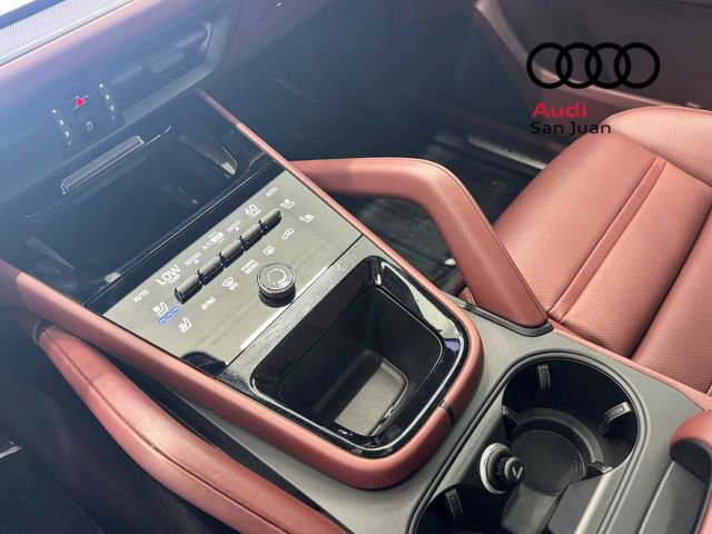 Used 2025 Porsche Cayenne S AWD/4WD image 21