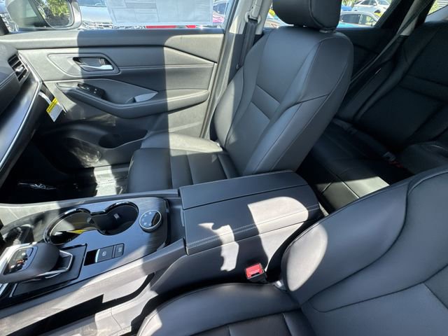 Certified 2026 Nissan Rogue SV w/ SV Premium Package AWD/4WD image 20