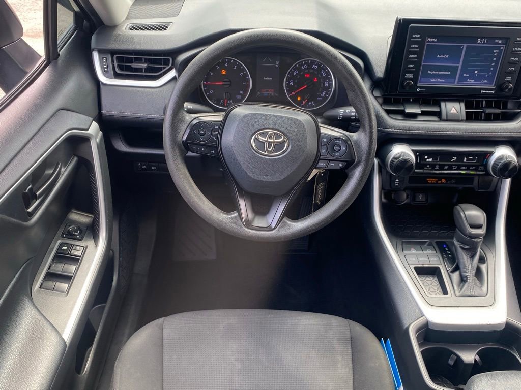 Used 2021 Toyota RAV4 LE FWD image 10
