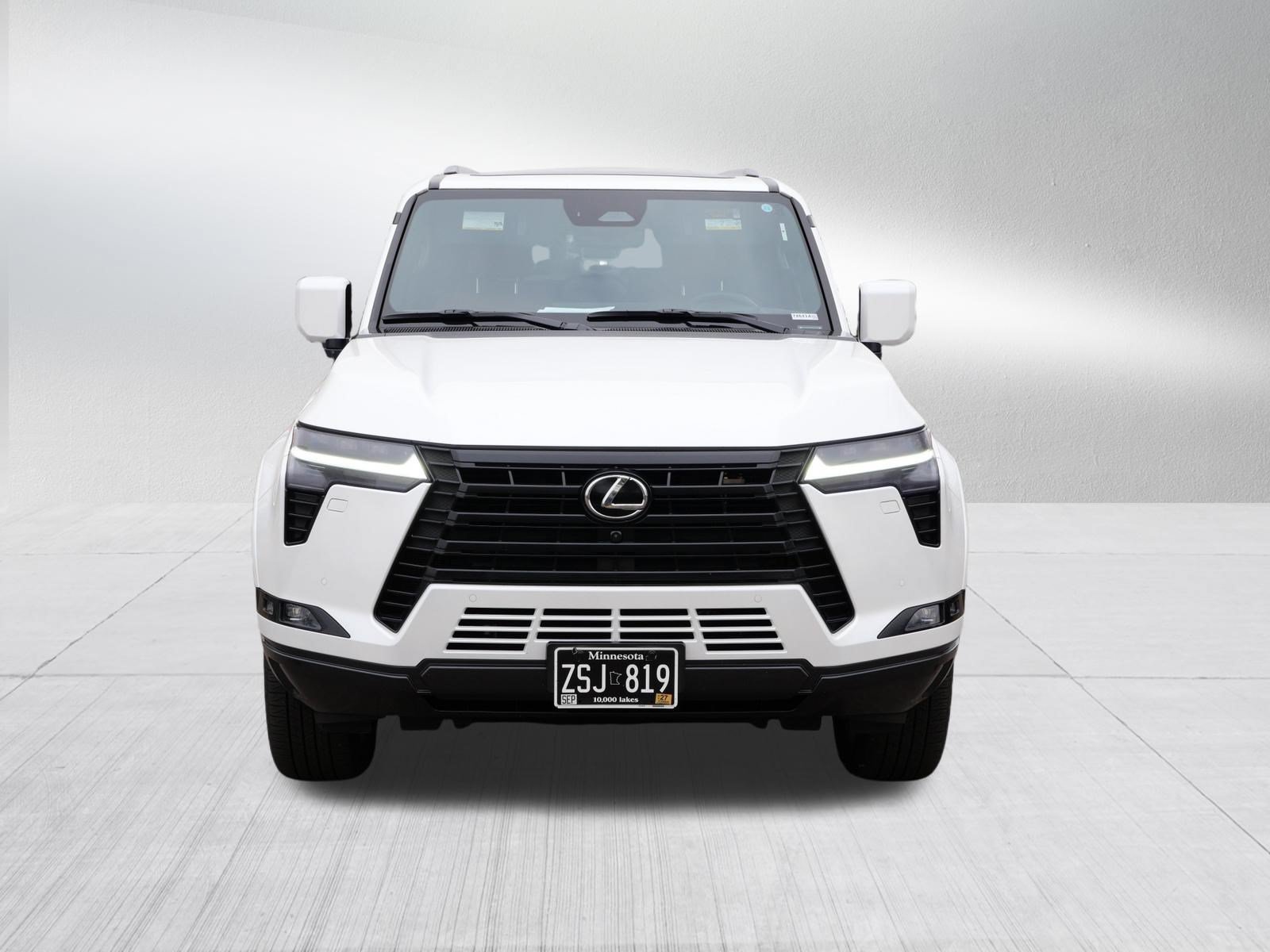 Used 2025 Lexus GX 550 w/ Accessory Package (2T) AWD/4WD image 2