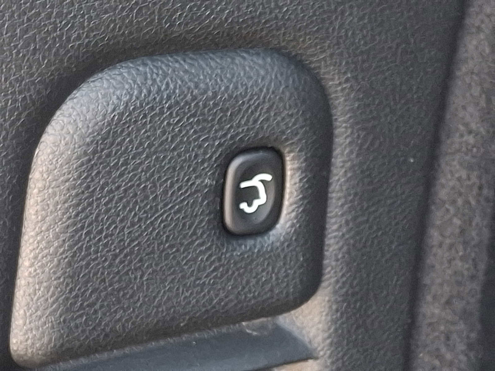 Used 2023 Dodge Durango R/T w/ Hemi Orange Plus Package image 34