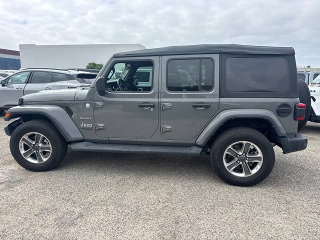 Used 2022 Jeep Wrangler Unlimited Sahara w/ LED Lighting Group AWD/4WD image 8
