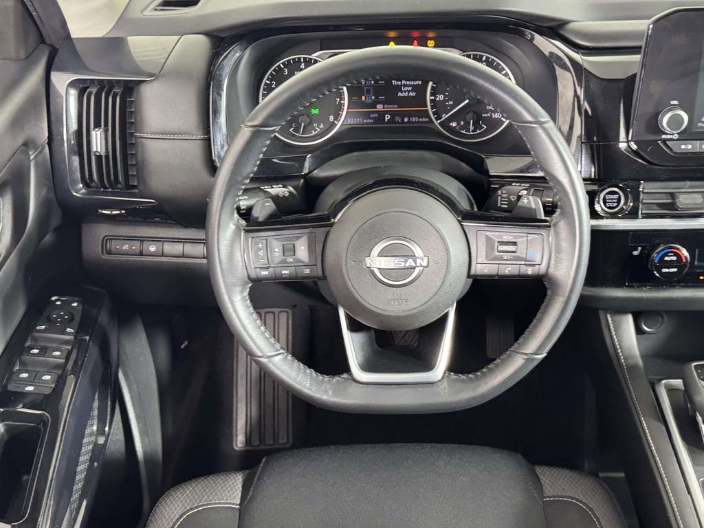 Used 2022 Nissan Pathfinder SV AWD/4WD image 20